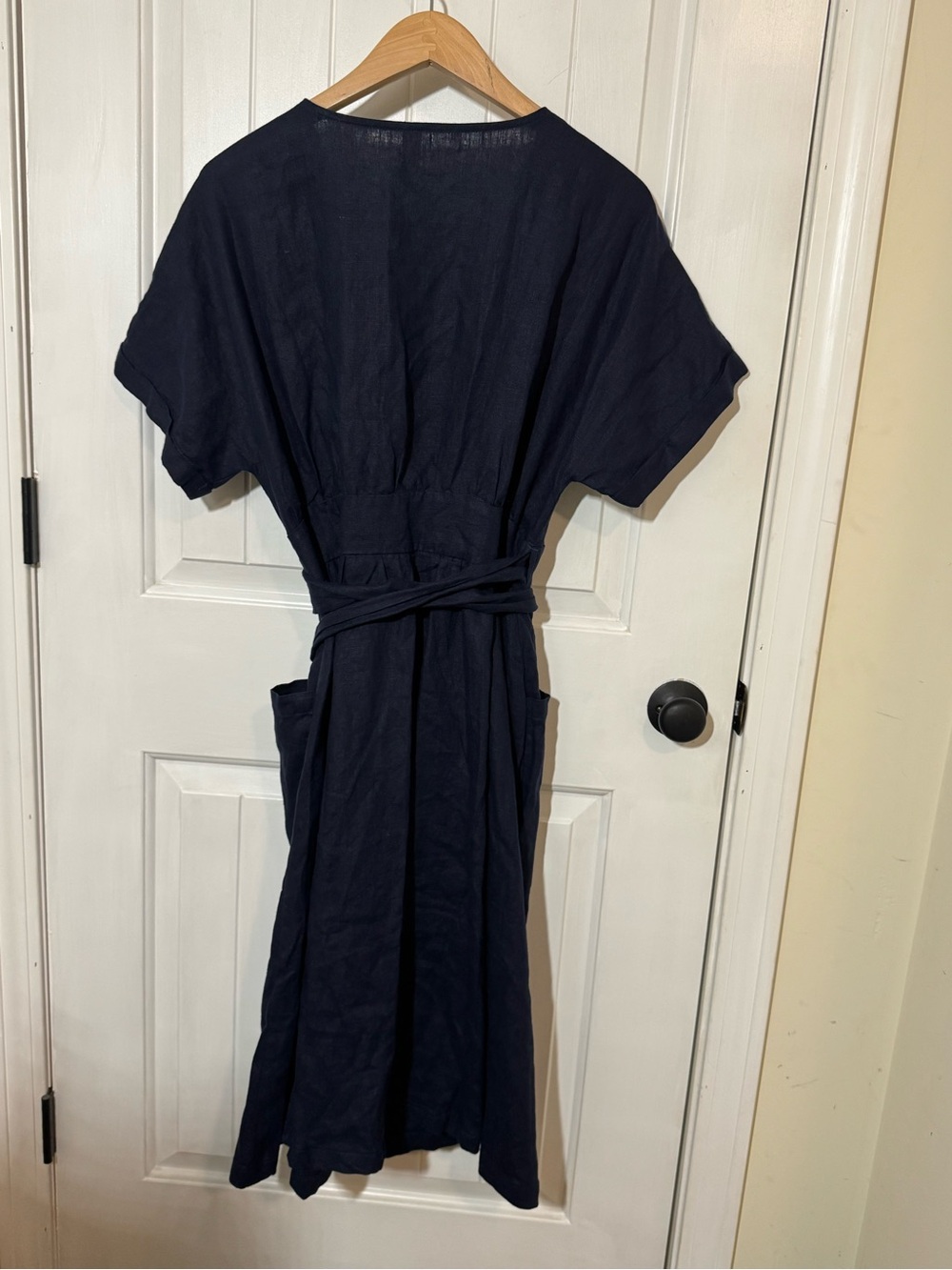 Grae Cove Navy Linen Wrap-Style Pocket Midi Dress - Picture 4 of 10